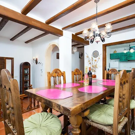 Вилла Stunning With Panoramic Views And Private Pool